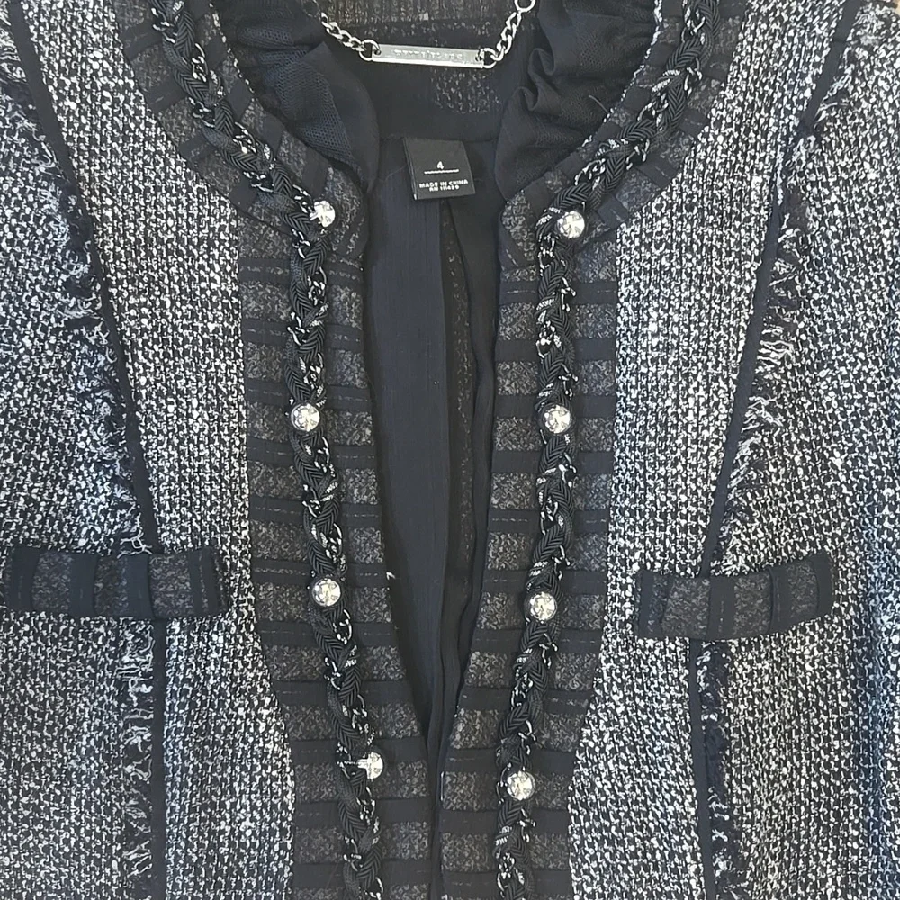 White House Black Market Black And White Tweed Ruffled Collar Lady JacketSize 4 - Picture 5 of 16